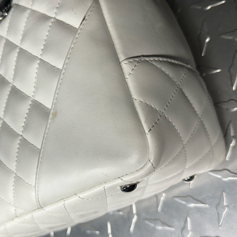 Chanel Vintage Python Cambon Ligne Bowler in White - Picture 4 of 12